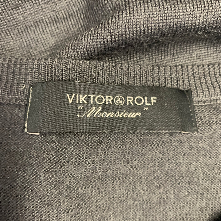 VIKTOR & ROLF Size M Grey Knit V-Neck Pullover