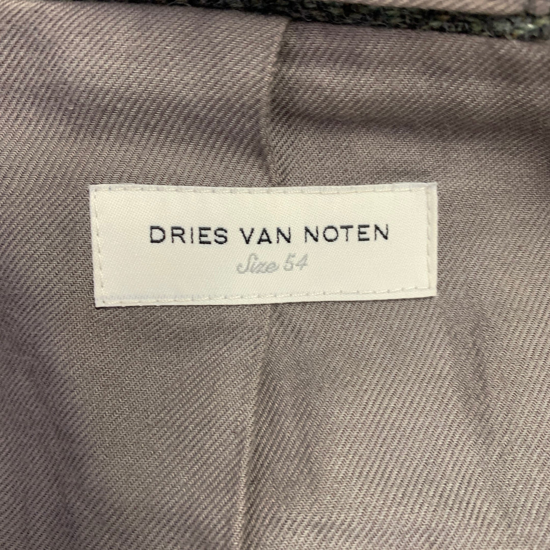 DRIES VAN NOTEN Size 44 Green Herringbone Wool Peak Lapel Sport Coat