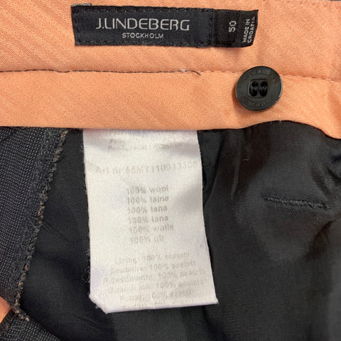 Costume J. LINDEBERG taille 40 coupe classique noir gris en laine, revers en pointe, un bouton
