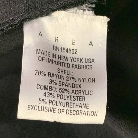 AREA Robe Courte Ceinturée Noire Ornée de Cristaux Argentés Taille M