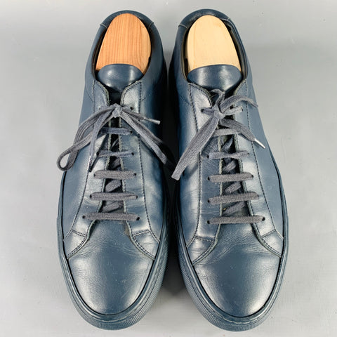 COMMON PROJECTS Size 10 Navy Leather Low Top Sneakers