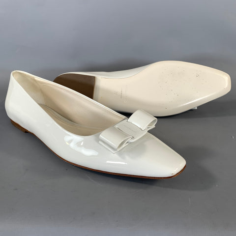 FERRAGAMO SS2020 Size 7.5 White Leather Bow Slip On Flats