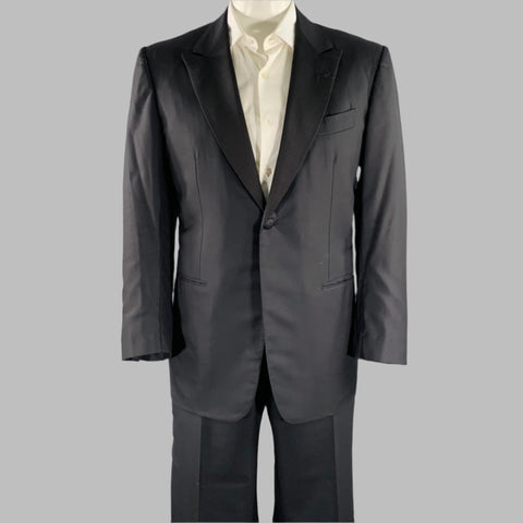 KITON Size 44 Black Wool Peak Lapel Single Button Tuxedo