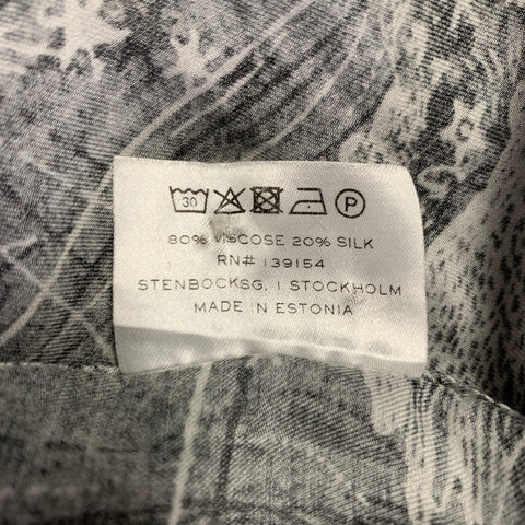 SCHNAYDERMAN'S Size M Grey White Zodiac Print Viscose Silk Short Sleeve Shirt