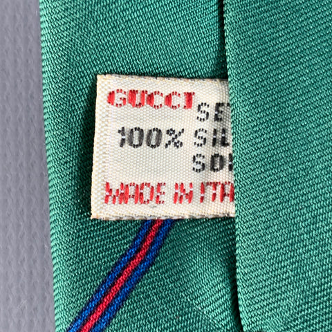 Cravate en soie rayée en diagonale à mors de cheval rouge vert vintage GUCCI