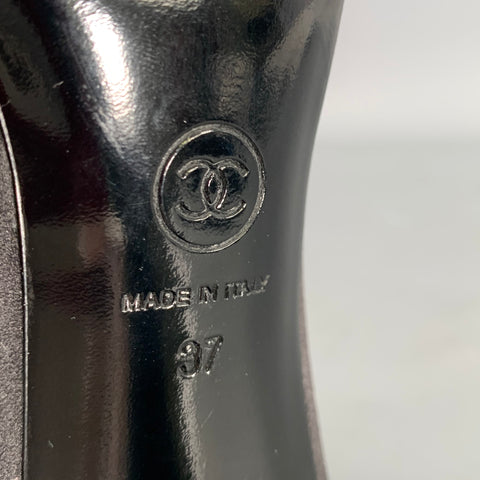 CHANEL Size 7.5 Black Satin Round Toe Pumps
