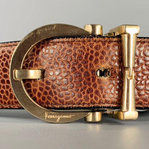 SALVATORE FERRAGAMO Size 34 Brown Black Pebble Grain Leather Belt