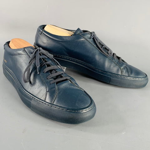 COMMON PROJECTS Size 10 Navy Leather Low Top Sneakers