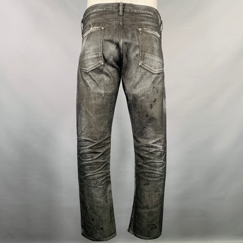 Marque : FABRIC BRAND & Co. Jean en denim selvedge noir, taille 34, braguette boutonnée