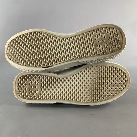 CHANEL Size 8.5 Grey Canvas Quilted Leather Trim Lace Up Sneakers