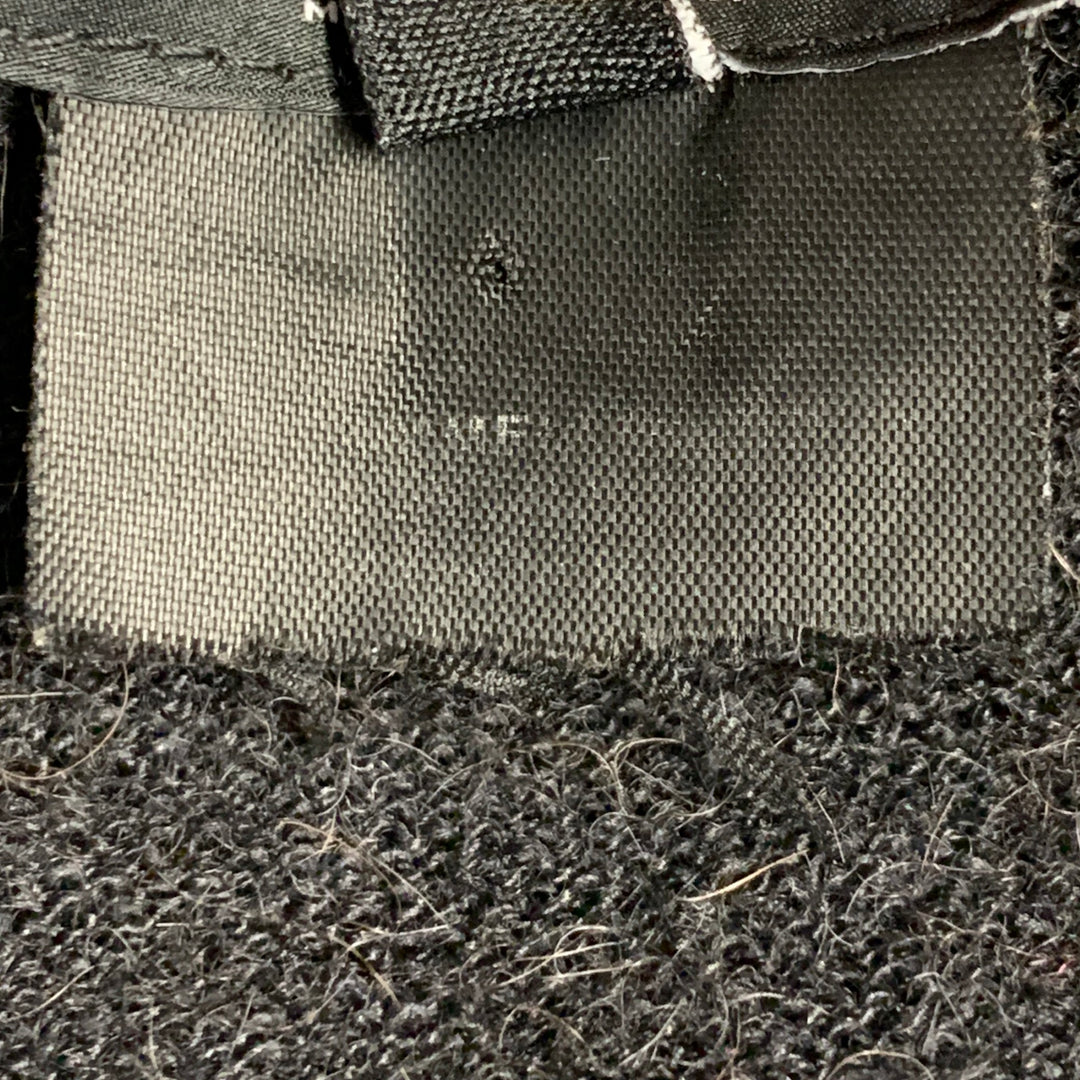 GUCCI Size L Black Red Knit Wool V-Neck Sweater