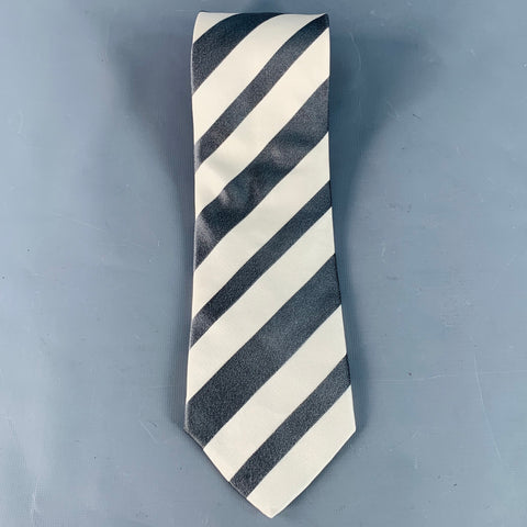 GIORGIO ARMANI Size Grey Cream Diagonal Stripe Silk Twill Tie