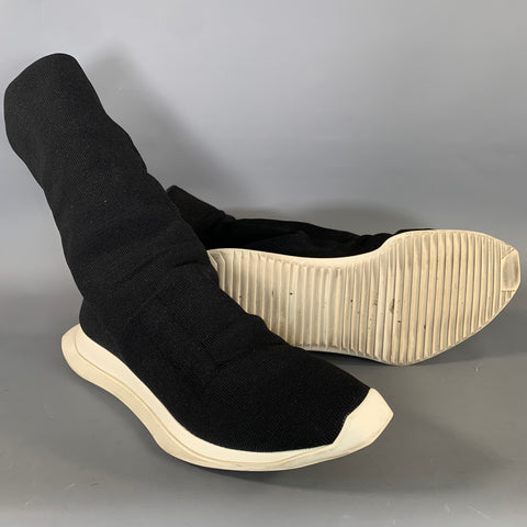DRKSHDW Size 9 Black White Fabric Pull On Boots