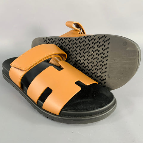 HERMES Size 8 Chypre Tan Black Leather Rubber Sole Sandals