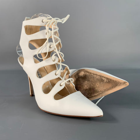 MANOLO BLAHNIK Size 6.5 White Leather Laced Pumps