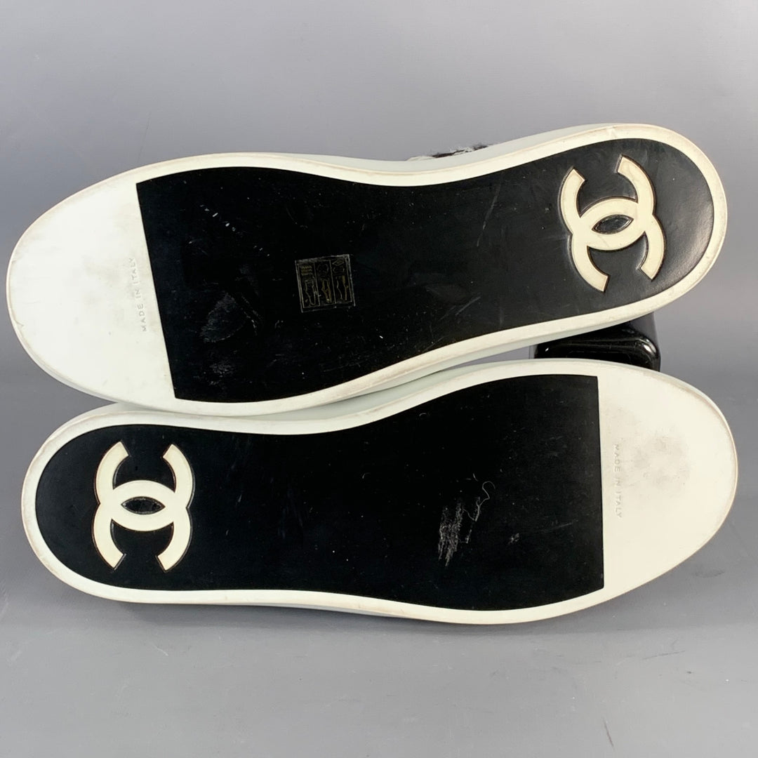 CHANEL Size 9 Black White Woven Canvas Slip On Lace-Up Sneakers