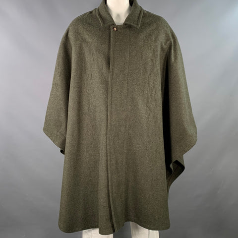 HUBERTUS Size L Green Wool Blend Hidden Buttons Cape Coat