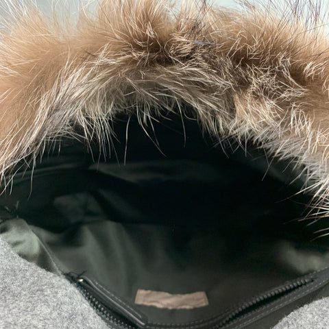 BRUNELLO CUCINELLI Mochila Monili de piel de zorro marrón gris