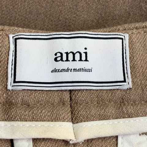 Pantalon décontracté fuselé en sergé de laine mélangée beige, taille M, par AMI ALEXANDRE MATTIUSSI