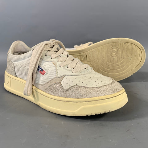 AUTRY Size 9 White Leather Distressed Low Top Sneakers