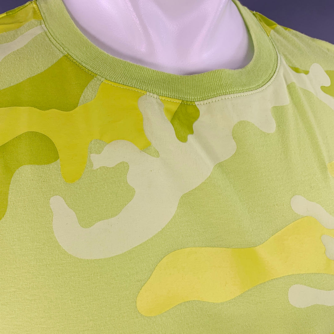 VALENTINO Size M Neon Green Yellow Camouflage Cotton Crew Neck T-shirt