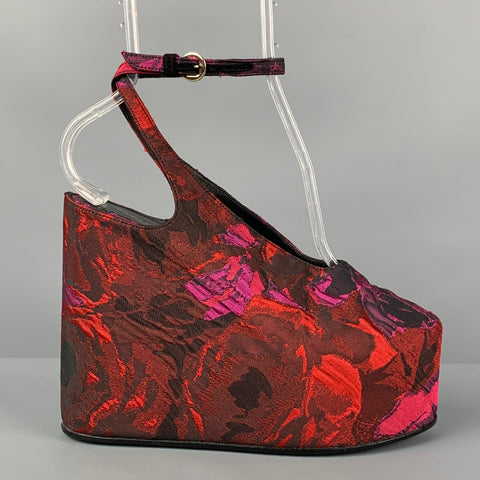 DRIES VAN NOTAN Talla 7.5 Zapatos de tacón con cuña y plataforma de jacquard floral rojo y negro