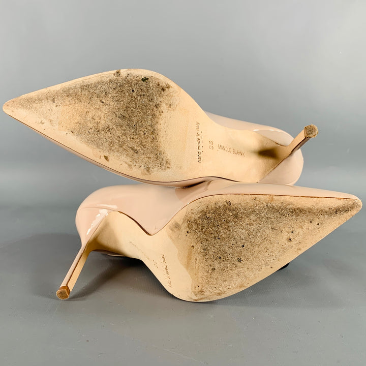 MANOLO BLAHNIK Size 6 Beige Nude Patent Leather Pointed Toe Pumps