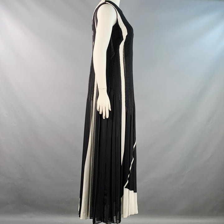 AKRIS Size L Black White Viscose Pleated Sleeveless Long Evening Gown
