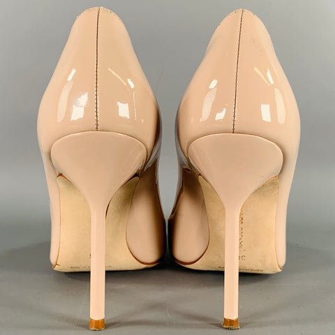 MANOLO BLAHNIK Size 6 Beige Nude Patent Leather Pointed Toe Pumps