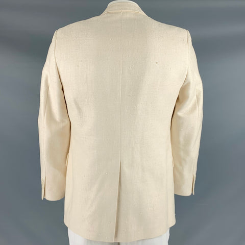 NEIMAN MARCUS Size 42 Beige Textured Silk Notch Lapel Sport Coat