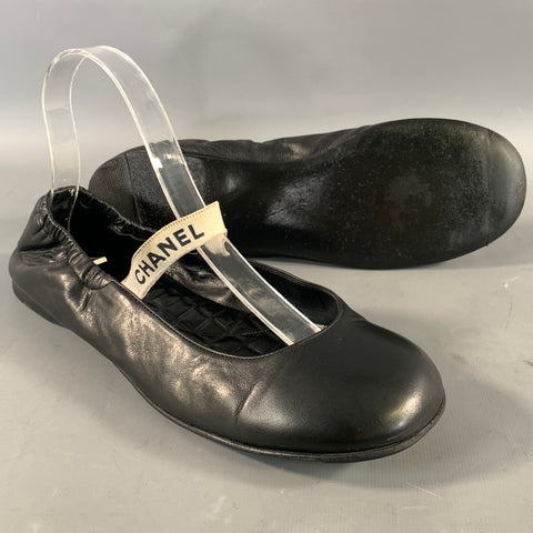 CHANEL Size 9.5 Black Leather Ballet Flats