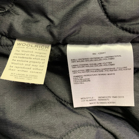 WOOLRICH Size M Grey Nylon Hooded Jacket