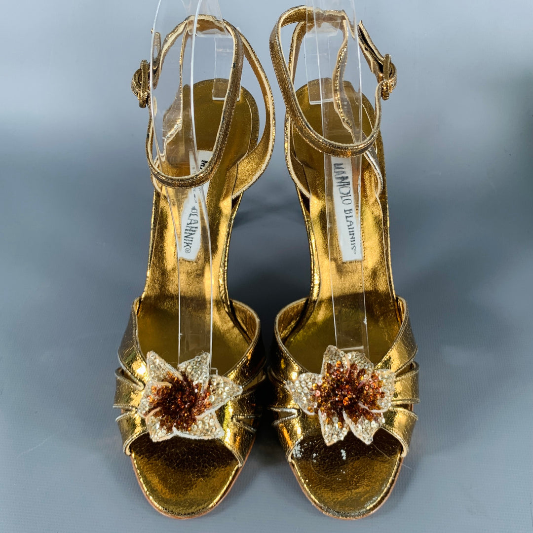 MANOLO BLAHNIK Size 8 Gold Leather Crackled Beaded Sandals