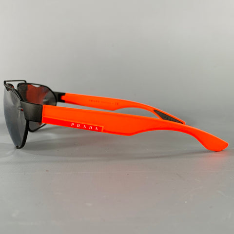 PRADA Lunettes de soleil Aviateur en métal noir et rouge