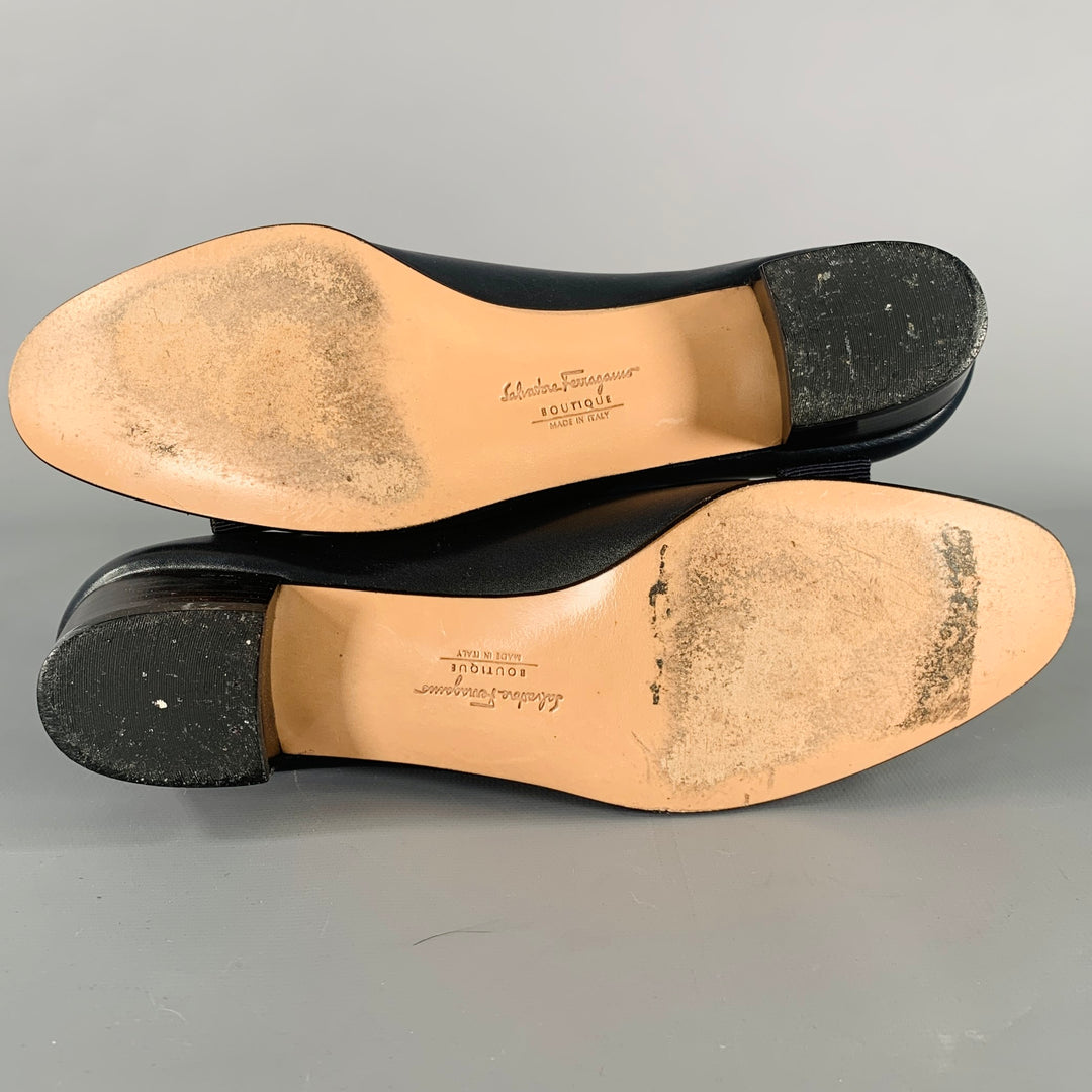 SALVATORE FERRAGAMO Size 5.5 Navy Leather Kitten Heel Pumps