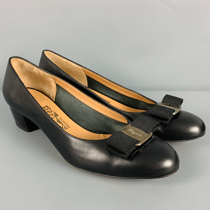 SALVATORE FERRAGAMO Size 7 Black Leather Bow Kitten Heels