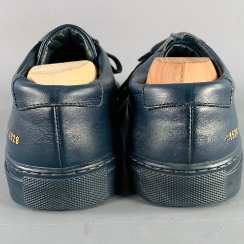 COMMON PROJECTS Size 10 Navy Leather Low Top Sneakers