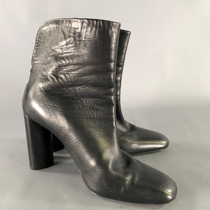 TOM FORD Size 7 Black Leather Solid Zip Up Boots