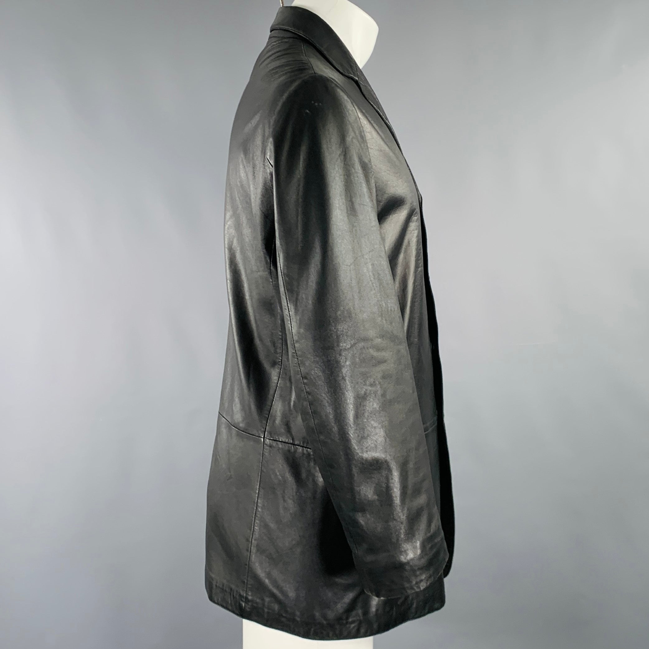 ARMANI COLLEZIONI Size 40 Black Lambskin Leather Single Breasted