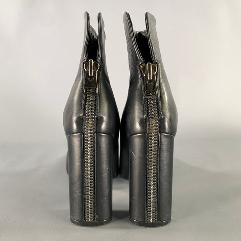 TOM FORD Size 7 Black Leather Solid Zip Up Boots