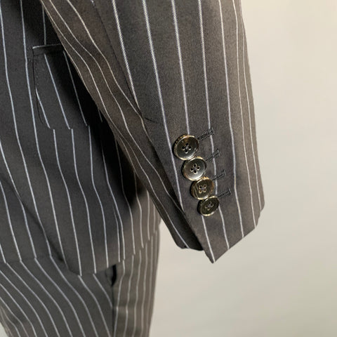GUCCI Chest Size 42 Black Light Grey Pinstripe Wool Notch Lapel 36 28 Suit