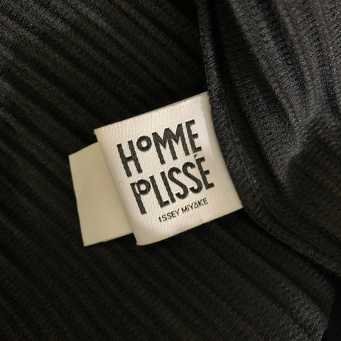 ISSEY MIYAKE Size L Black Pleated Polyester Snap buttons Cardigan