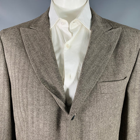 BRUNELLO CUCINELLI Size 44 Beige Brown Herringbone Peak Lapel Sport Coat