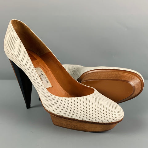LANVIN Talla 11 Bombas de plataforma perforadas de cuero blanco marrón