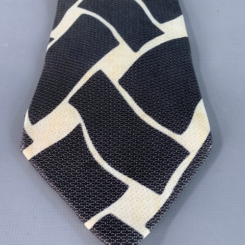 GIORGIO ARMANI One Size Black White Abstract Silk Tie