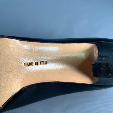 SALVATORE FERRAGAMO Size 9 Black Leather Platform Pumps