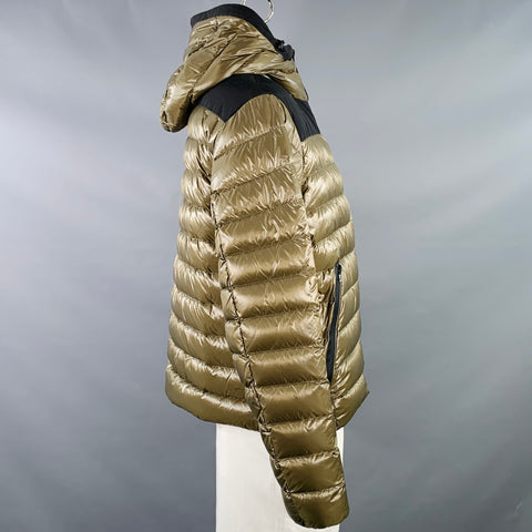 Manteau à capuche BURBERRY FW22 taille XL en polyamide matelassé noir olive « Barking »