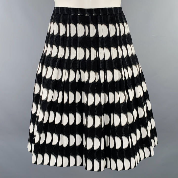 AKRIS Size 4 Black White Cotton Blend Polka Dot Pleated Skirt