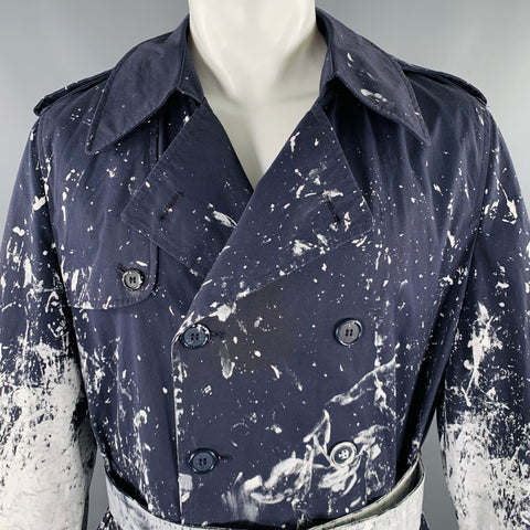 Trench-coat vintage en coton éclaboussé bleu marine et blanc, taille 40
