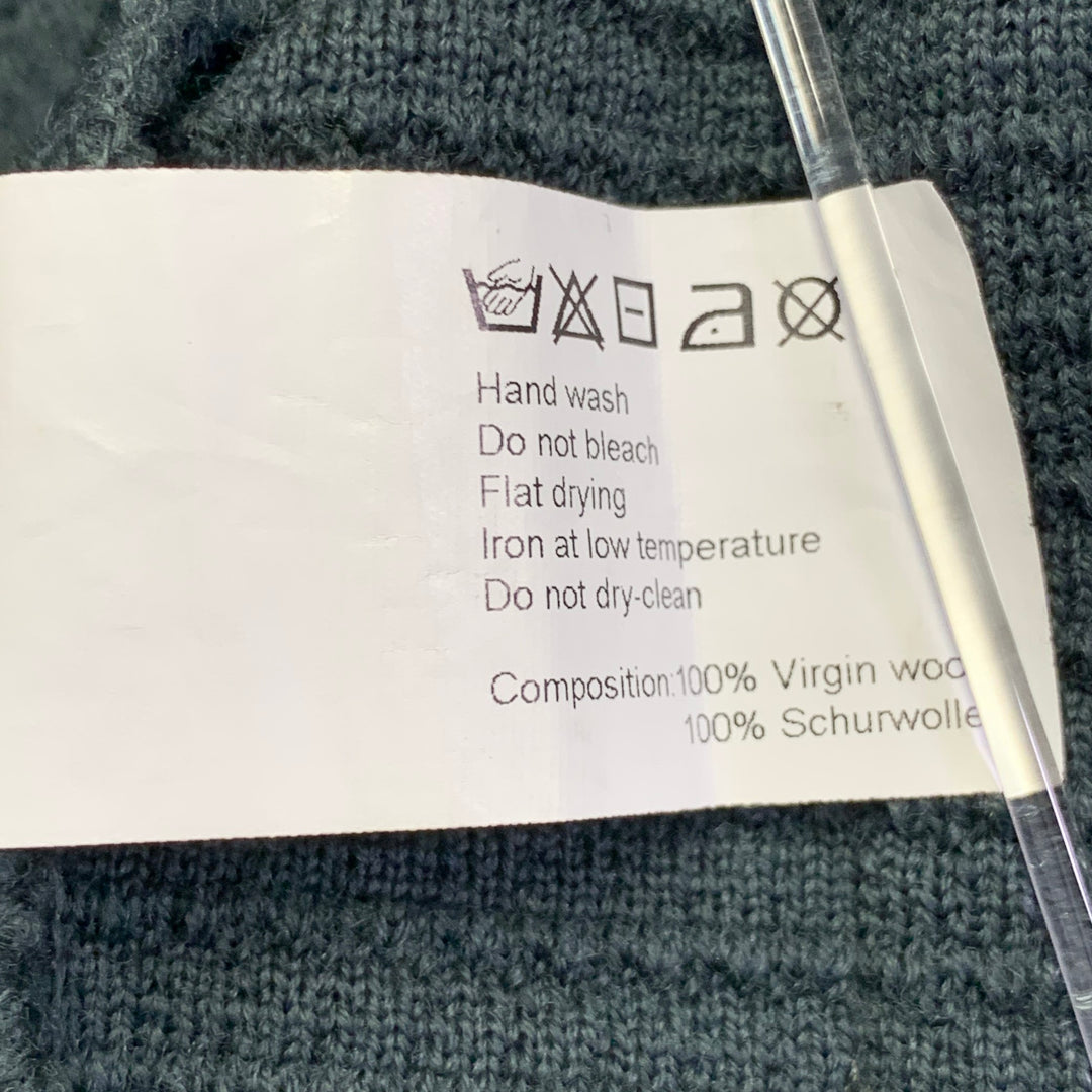 S.N.S HERNING Size M Green Waffle Knit Virgin Wool Buttoned Jacket